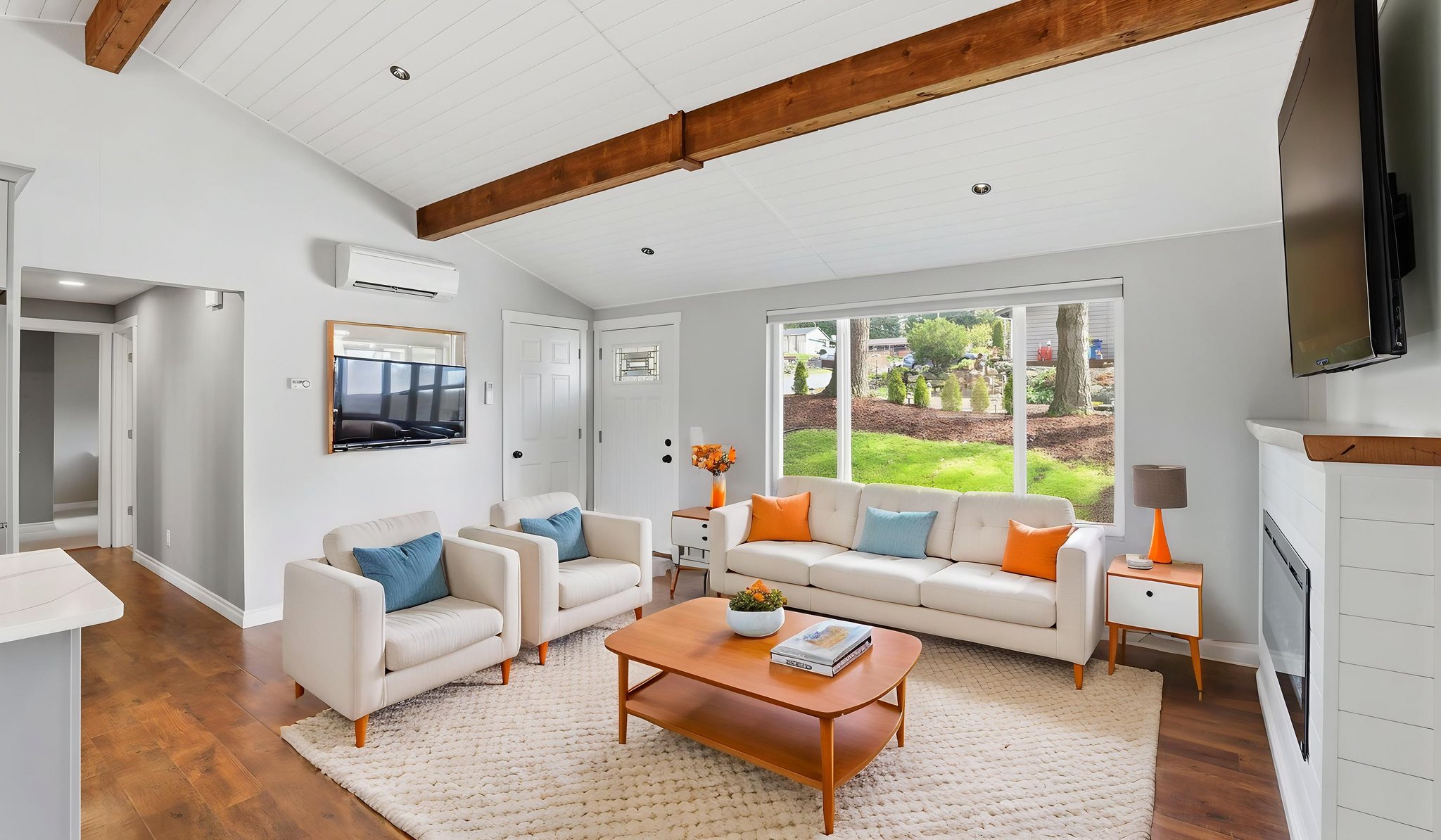 RINW010 virtually staged.jpeg