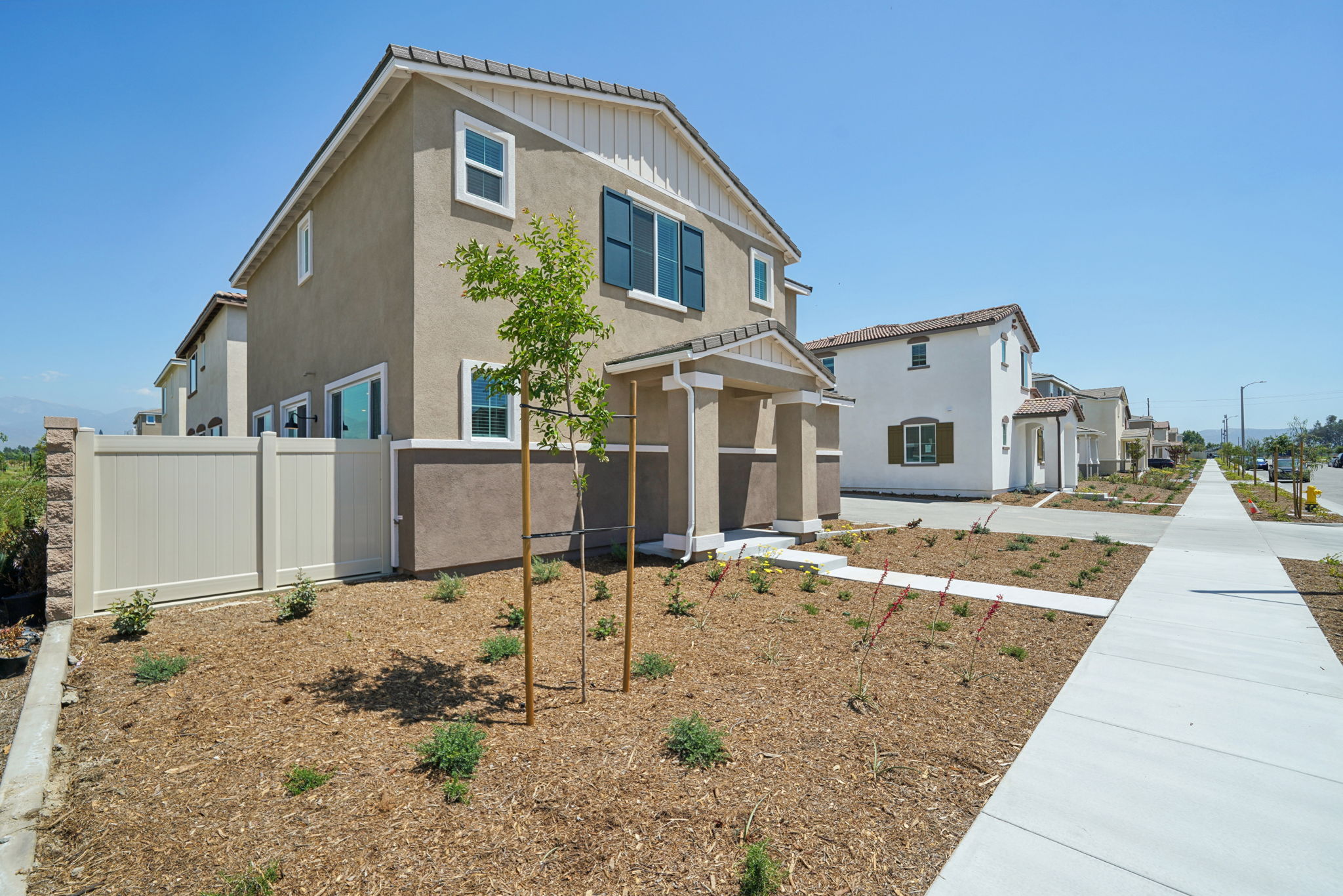 SoCal - Willow at Live Oak - 2132 Bergamot St Redlands CA 92374 - 004