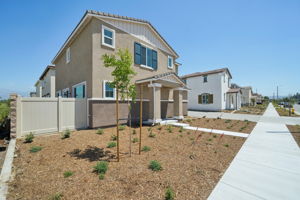 SoCal - Willow at Live Oak - 2132 Bergamot St Redlands CA 92374 - 004