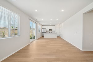 SoCal - Willow at Live Oak - 2132 Bergamot St Redlands CA 92374 - 012