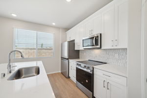 SoCal - Willow at Live Oak - 2132 Bergamot St Redlands CA 92374 - 017