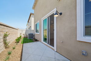 SoCal - Willow at Live Oak - 2132 Bergamot St Redlands CA 92374 - 052