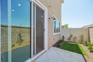 SoCal - Willow at Live Oak - 2132 Bergamot St Redlands CA 92374 - 054