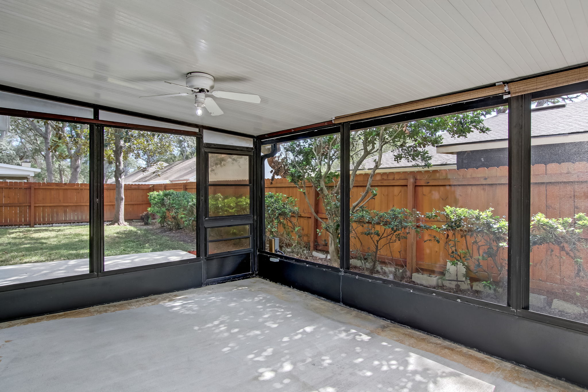 Screened-in Porch