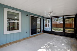 Screened-in Porch