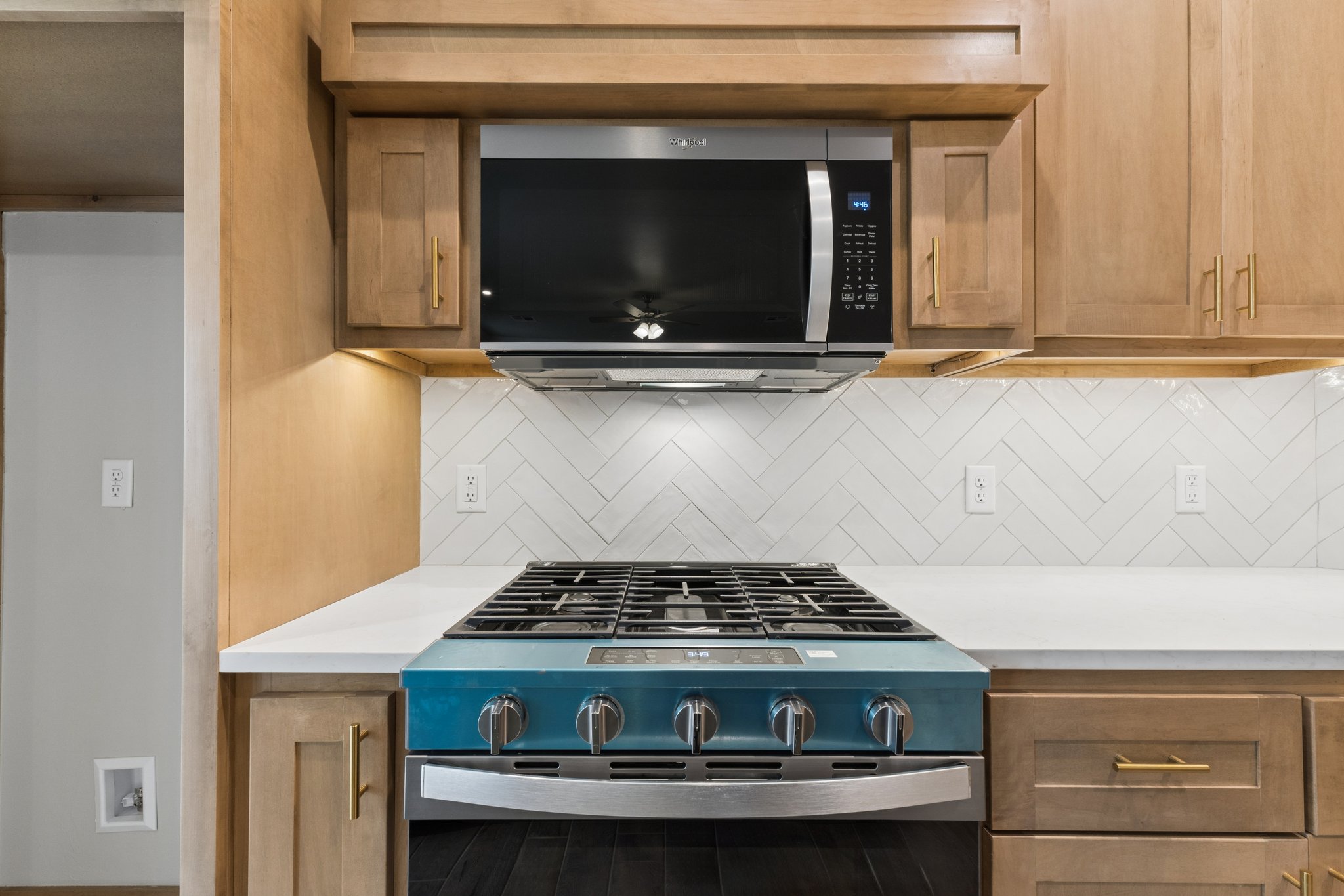 2132 Santa Monica St_016.jpg