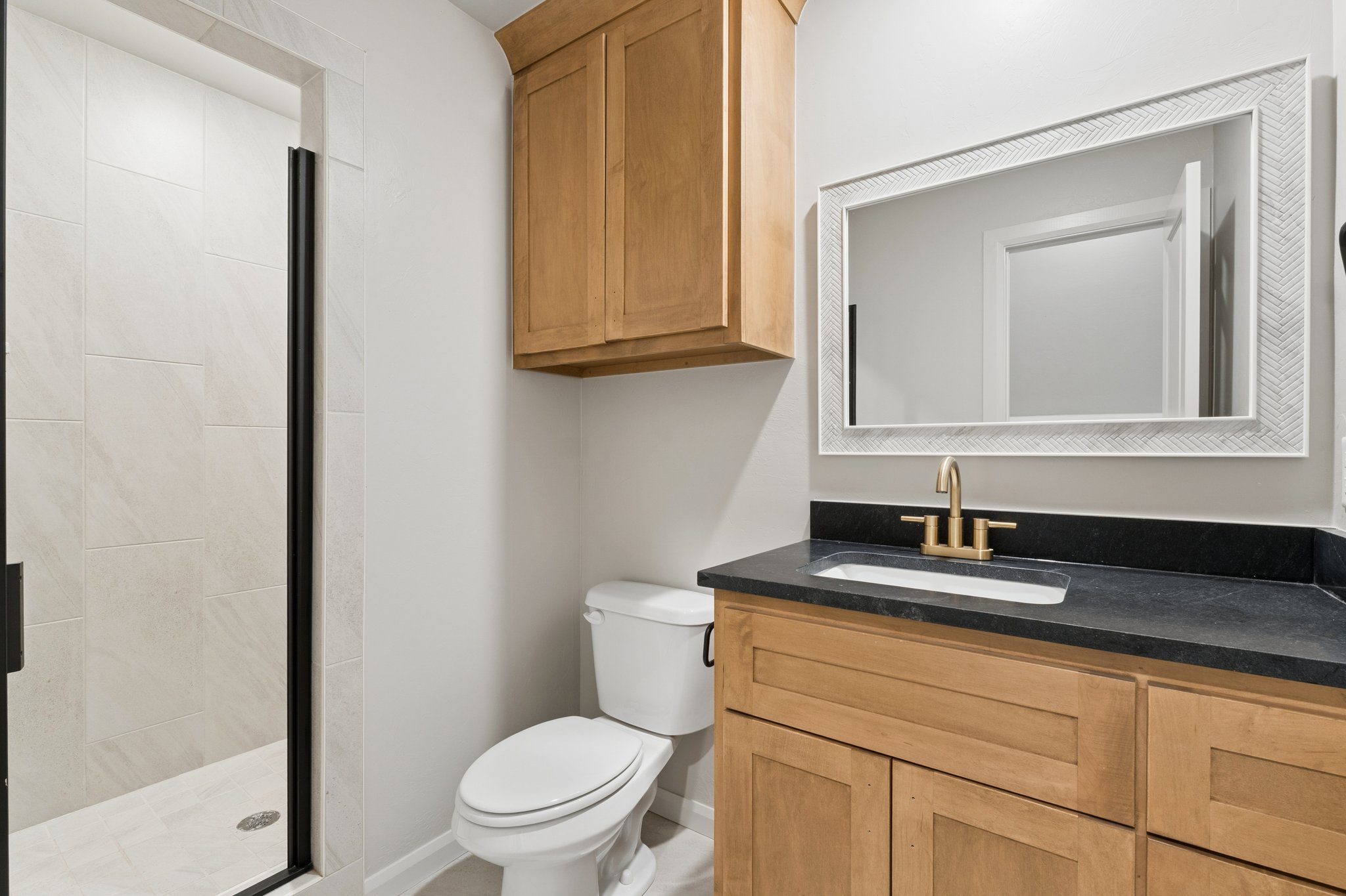 2132 Santa Monica St_042.jpg