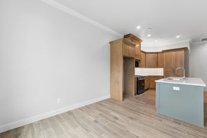 2132 Santa Monica St_022.jpg