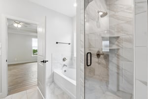 2132 Santa Monica St_028.jpg