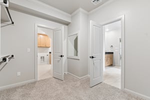 2132 Santa Monica St_031.jpg