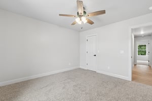 2132 Santa Monica St_034.jpg