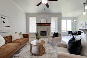  Photo 8