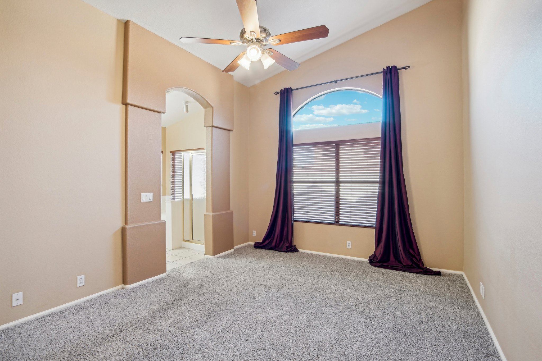 E Wahalla Ln-015.jpg