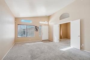 E Wahalla Ln-006.jpg