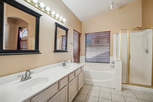 E Wahalla Ln-017.jpg