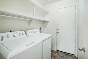 E Wahalla Ln-024.jpg