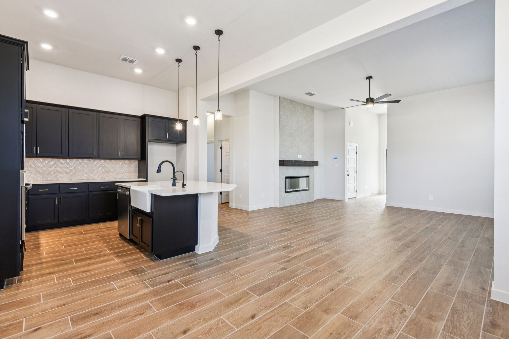 2134 Shepards St-S0502-011