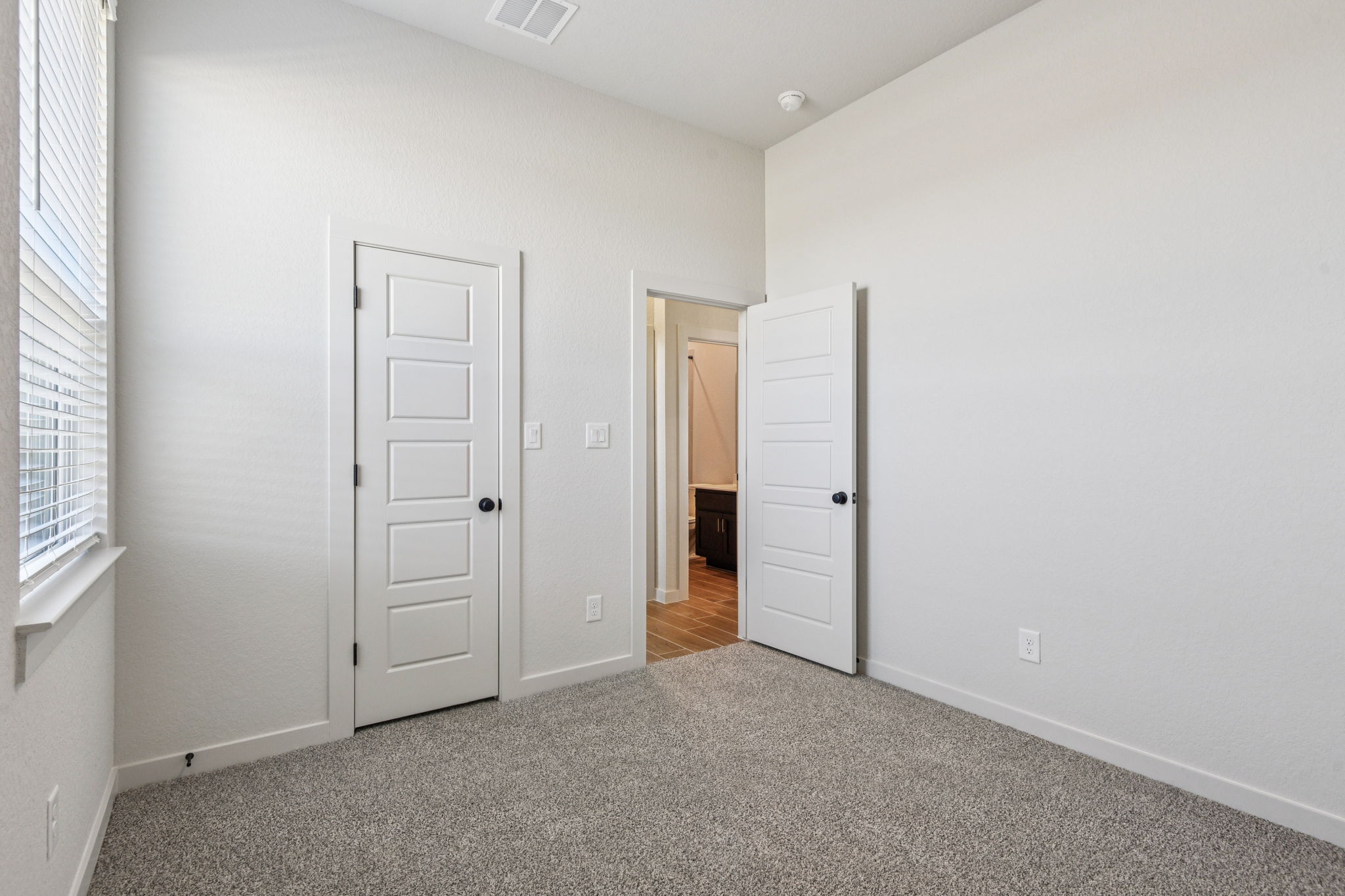 2134 Shepards St-S0502-030