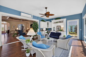 Expansive Florida Room