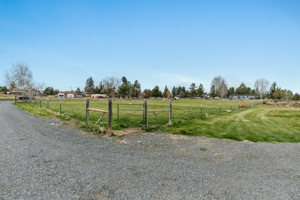 21640 Crofoot Ct, Bend, OR 97701, USA Photo 53