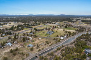 21640 Crofoot Ct, Bend, OR 97701, USA Photo 6