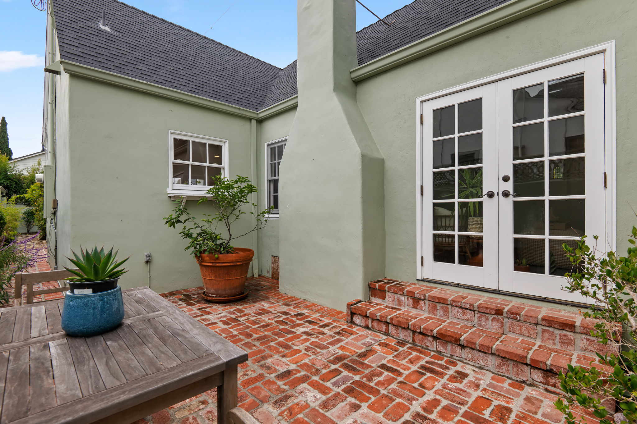 18-Side Patio