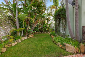 03-Front Yard