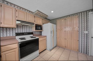 Kitchen 4