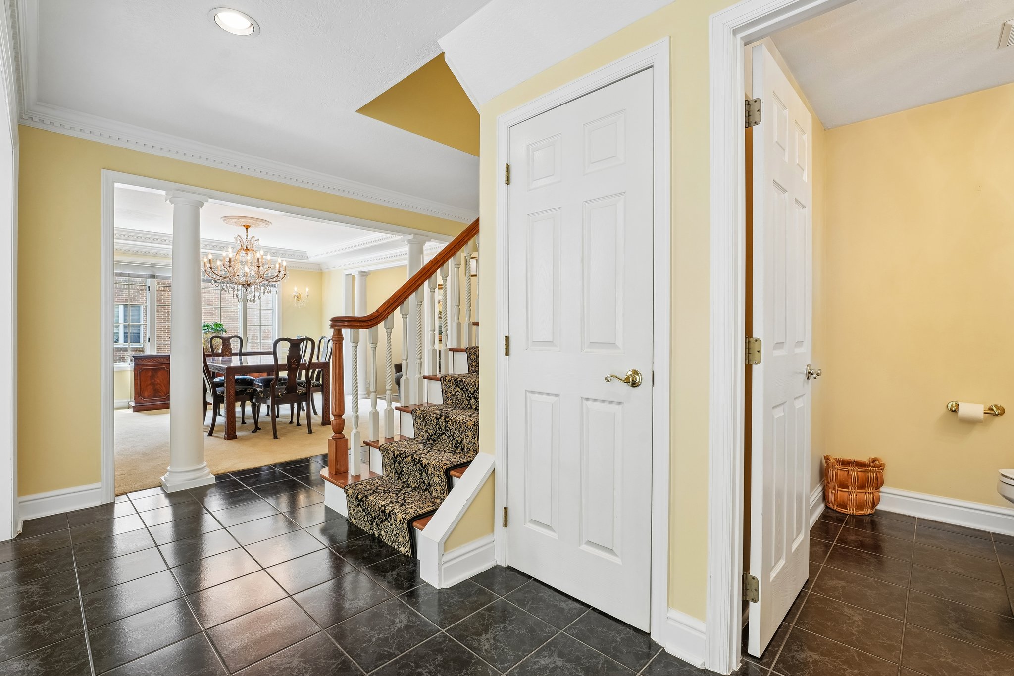 Huntington Ct-S0807-006.jpg