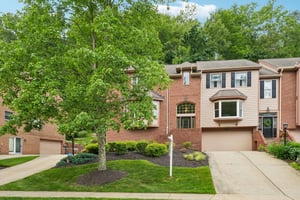 Huntington Ct-S0807-001.jpg