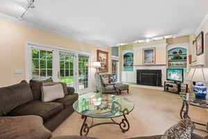 Huntington Ct-S0807-011.jpg