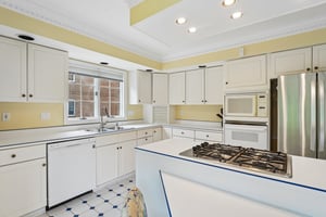 Huntington Ct-S0807-017.jpg