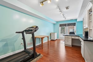 Huntington Ct-S0807-037.jpg