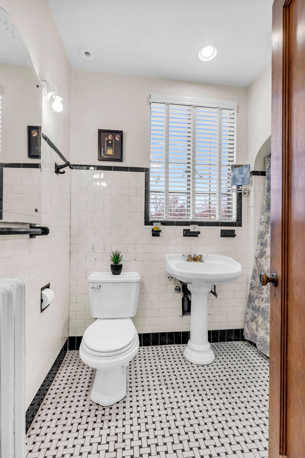 Full bath on second floor
