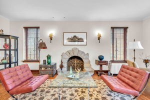 Very spacious living room