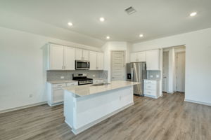 Kitchen/Breakfast Bar