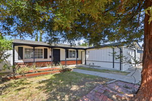 002_F8_2137 Inman Way
