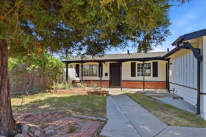 004_F8_2137 Inman Way