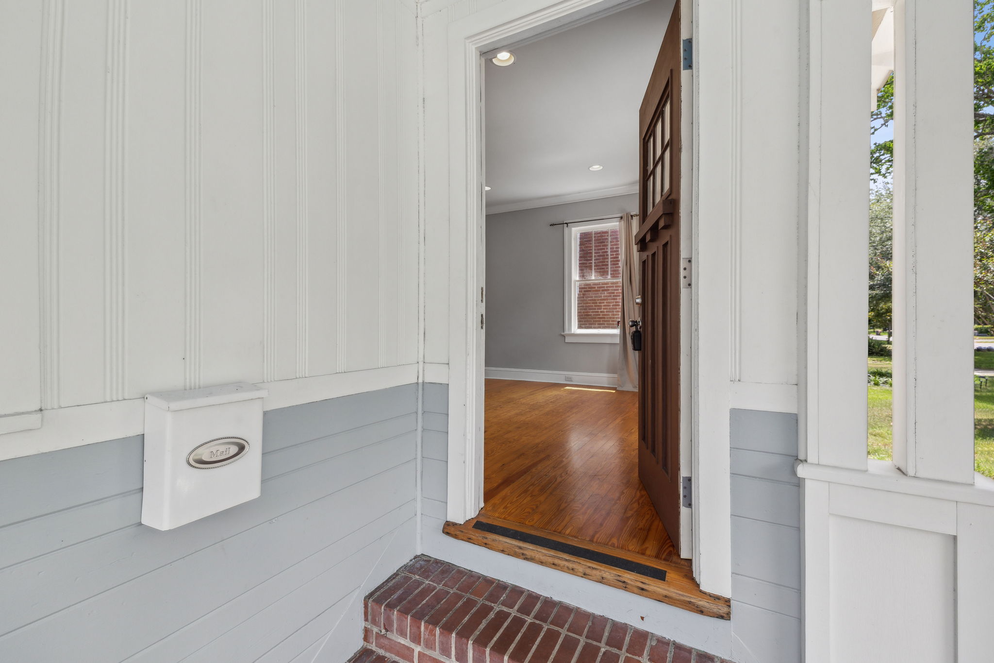 Front Entry Detail