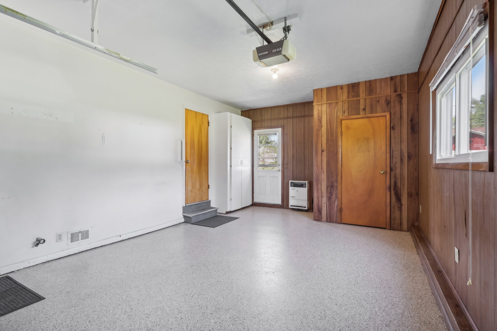 E 45th St-017.jpg