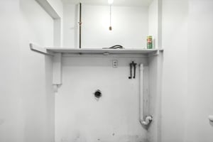 E 45th St-030.jpg