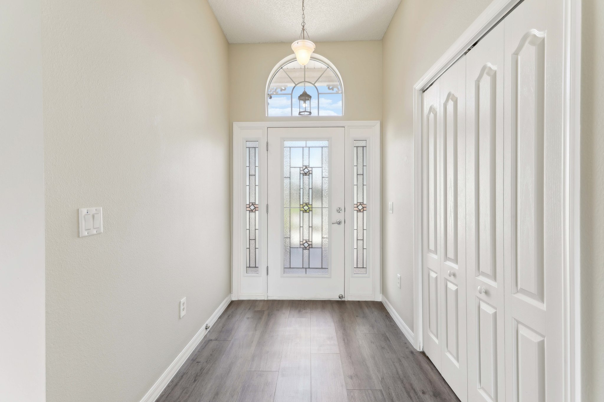 Kaylee Dr-2404-008.jpg