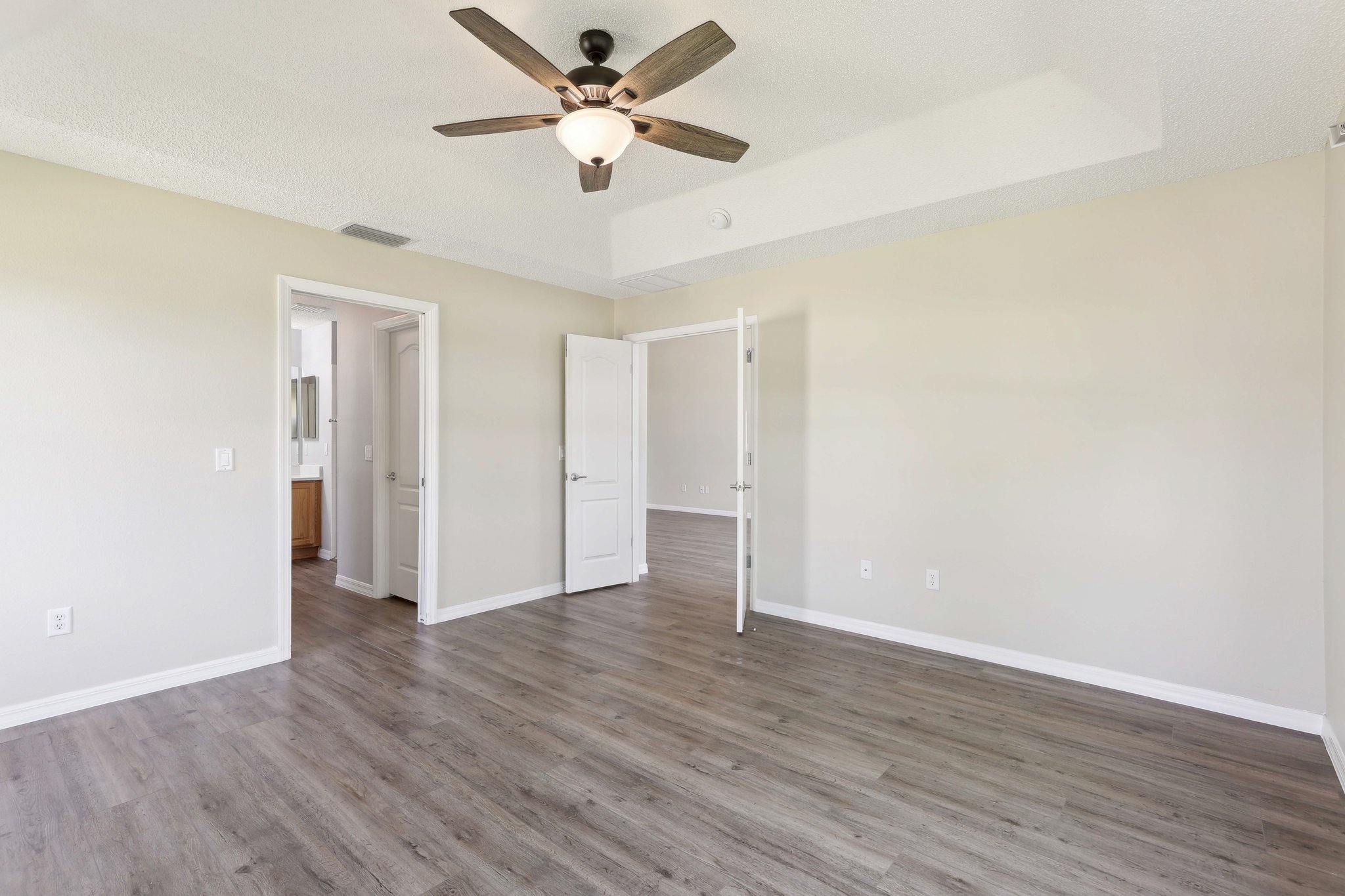 Kaylee Dr-2404-019.jpg
