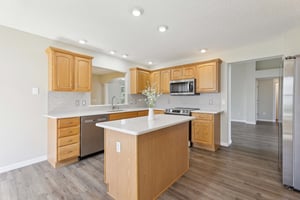 Kaylee Dr-2404-017.jpg