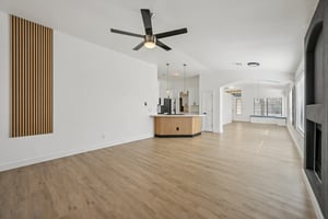 W Tracy Ln-S0212-014.jpg