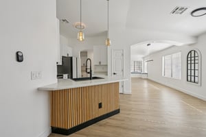 W Tracy Ln-S0212-019.jpg