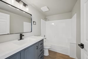 W Tracy Ln-S0212-024.jpg