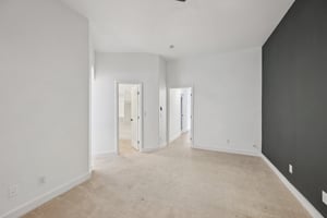 W Tracy Ln-S0212-031.jpg