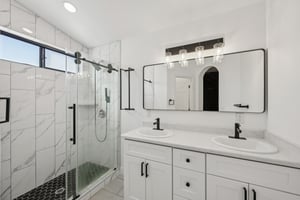 W Tracy Ln-S0212-033.jpg