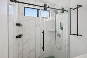 W Tracy Ln-S0212-034.jpg